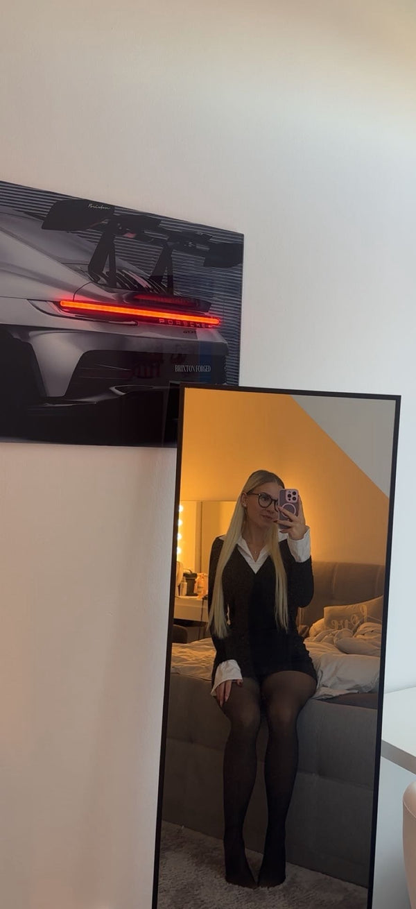Laura K.